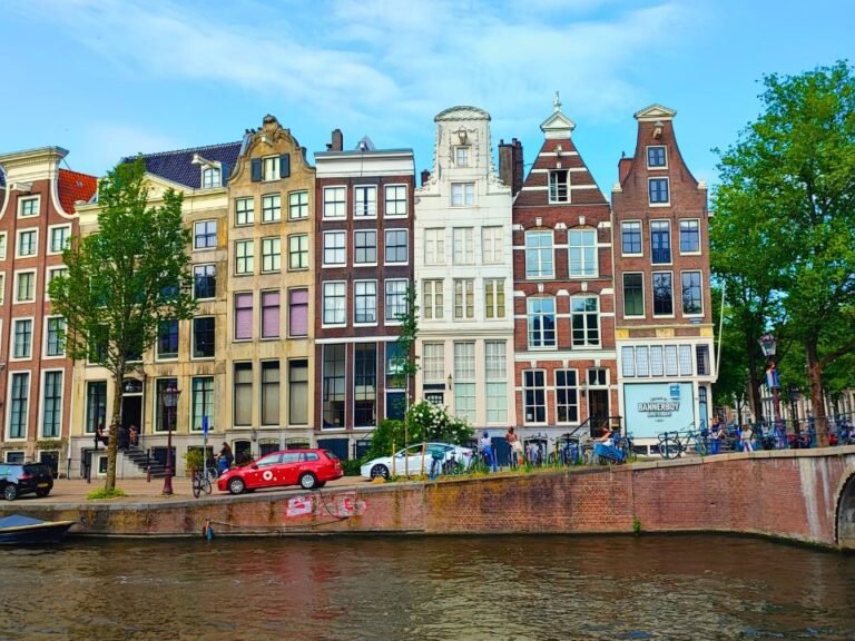 amsterdam-puzzle-adventure-hidden-perspective-of-amsterdam-canals