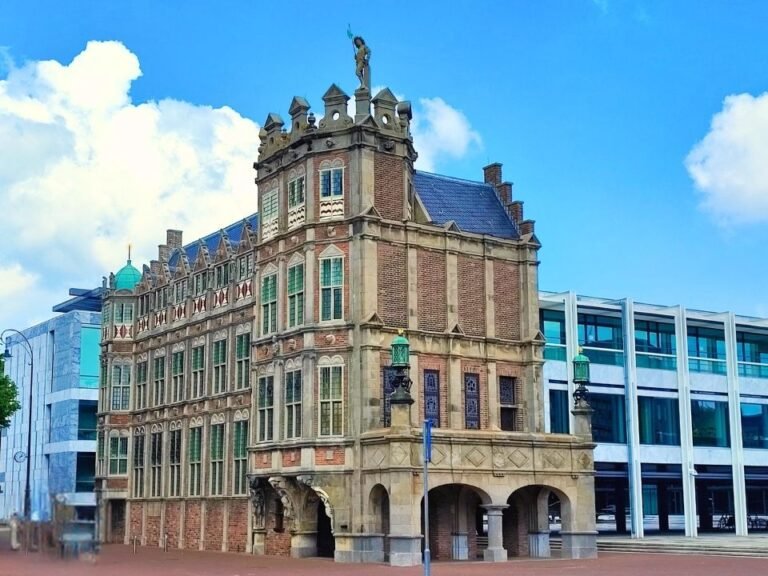 arnhem-scavenger-hunt-passing-duivelshuis