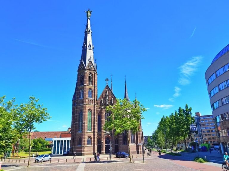 city-detective-eindhoven-augustijnenkerk