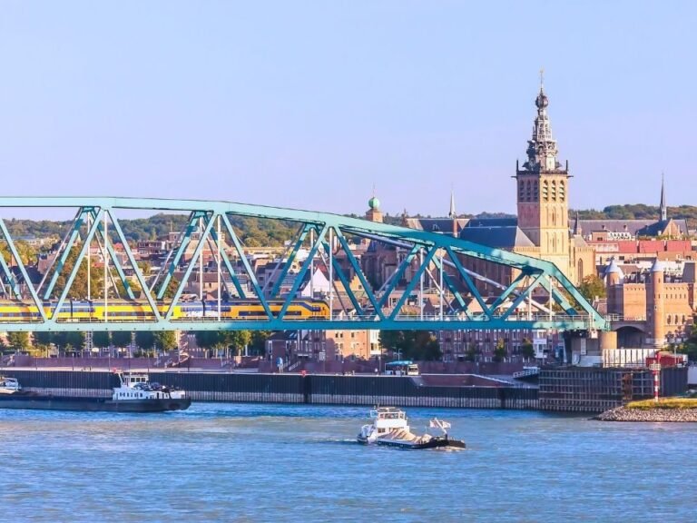 city-detective-nijmegen-view-of-landhoofd