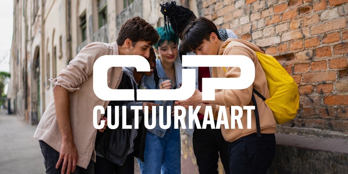 Leerlingen werken samen tijdens een citygame met de CJP Cultuurkaart-budget