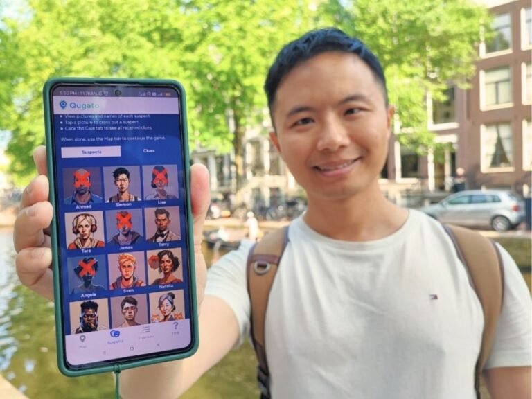 player-showing-game-screen-phone