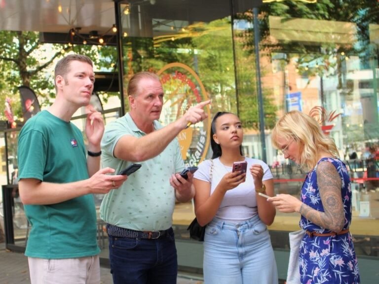 team-pointing-direction-puzzle