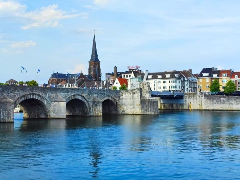 urban-exploration-Maastricht-Wilhelminabrug