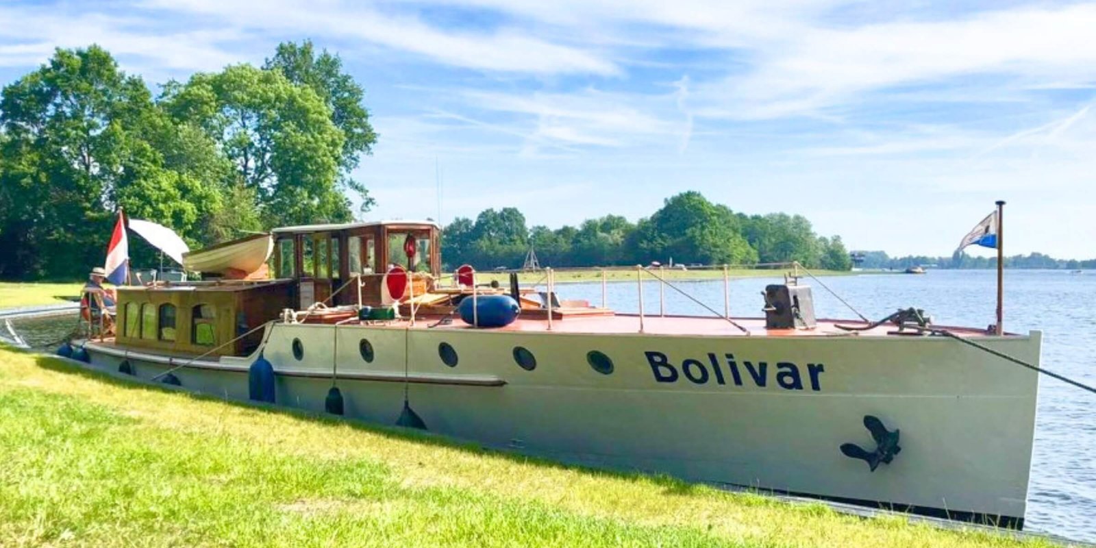 Boating trip on the Bolivar during Heritage Day in Amersfoort