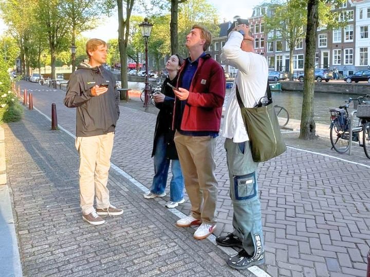 friend-group-discussing-city-game